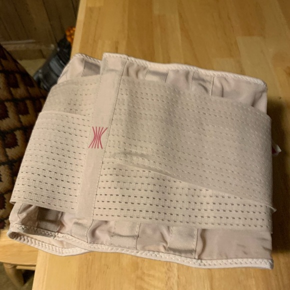 Miss Belt Instant Hourglass shape in nude as seen on TV 🔴 - Picture 9 of 11